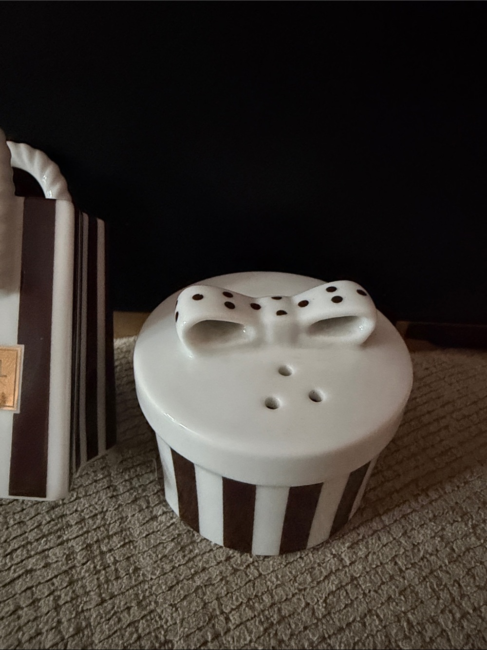 henri bendel Brown and White Striped Ceramic Salt n’ Pepper set - Picture 3 of 6